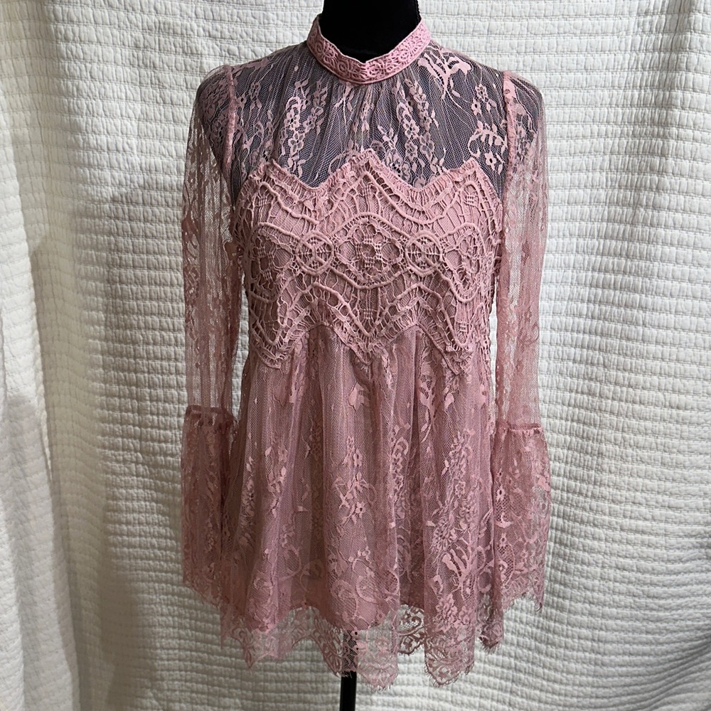 Entro Pink Lace Long Bell Sleeve Flowy Blouse